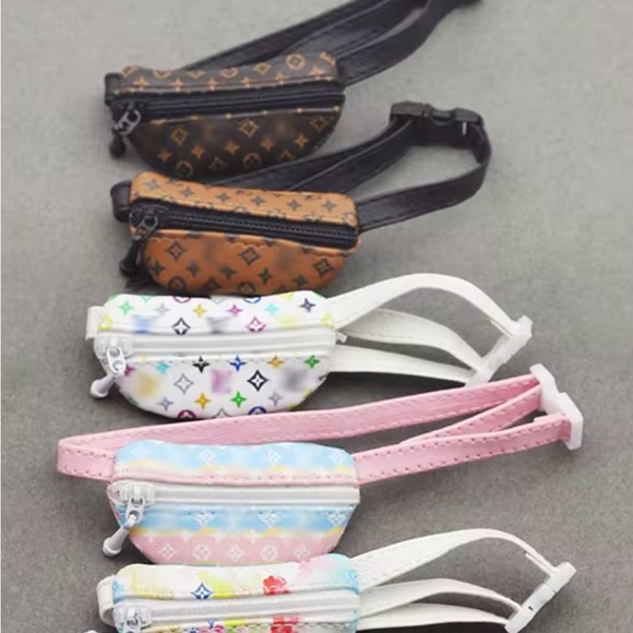 Cute Plush Floral Fanny Pack - Picture 3 of 8